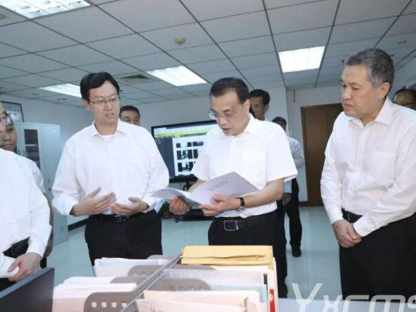 李克強通過視頻對正在抽檢的基層監管人員說了啥